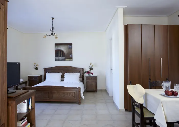 Отель Mediterranean